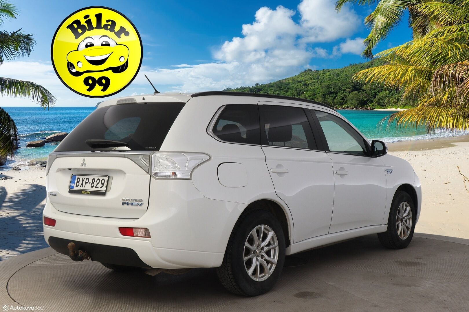 Mitsubishi Outlander 2014 OUTLANDER * Koukku / Navi / Nahka / Etä lämmitin / Rockford / MYYDÄÄN HUUTOKAUPAT.COM