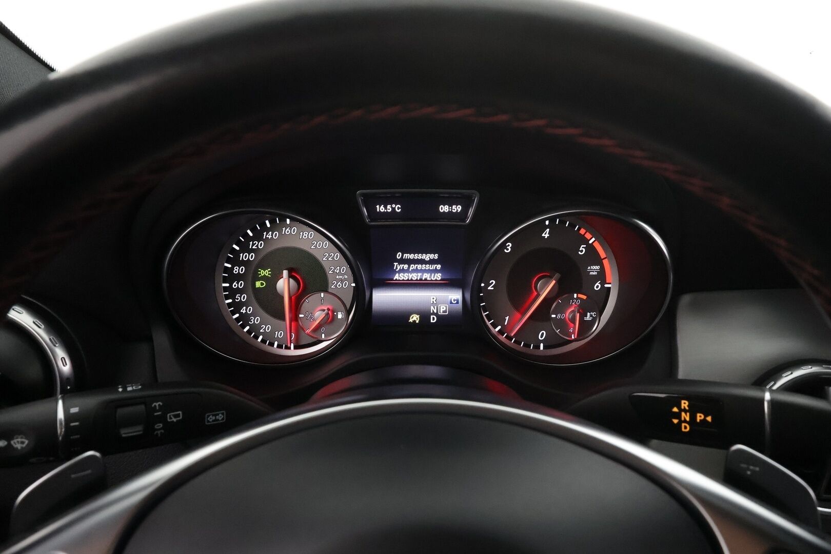 Mercedes-Benz GLA 2017 200 d 4Matic A AMG Line * Vakkari / Webasto / Bi-Xenon / P.tutkat / Sporttipenkit / Navi * - Kahdet renkaat aluvanteilla - HULLUT AVAJAISHULINAT KORKOTARJOUS 3,29 %