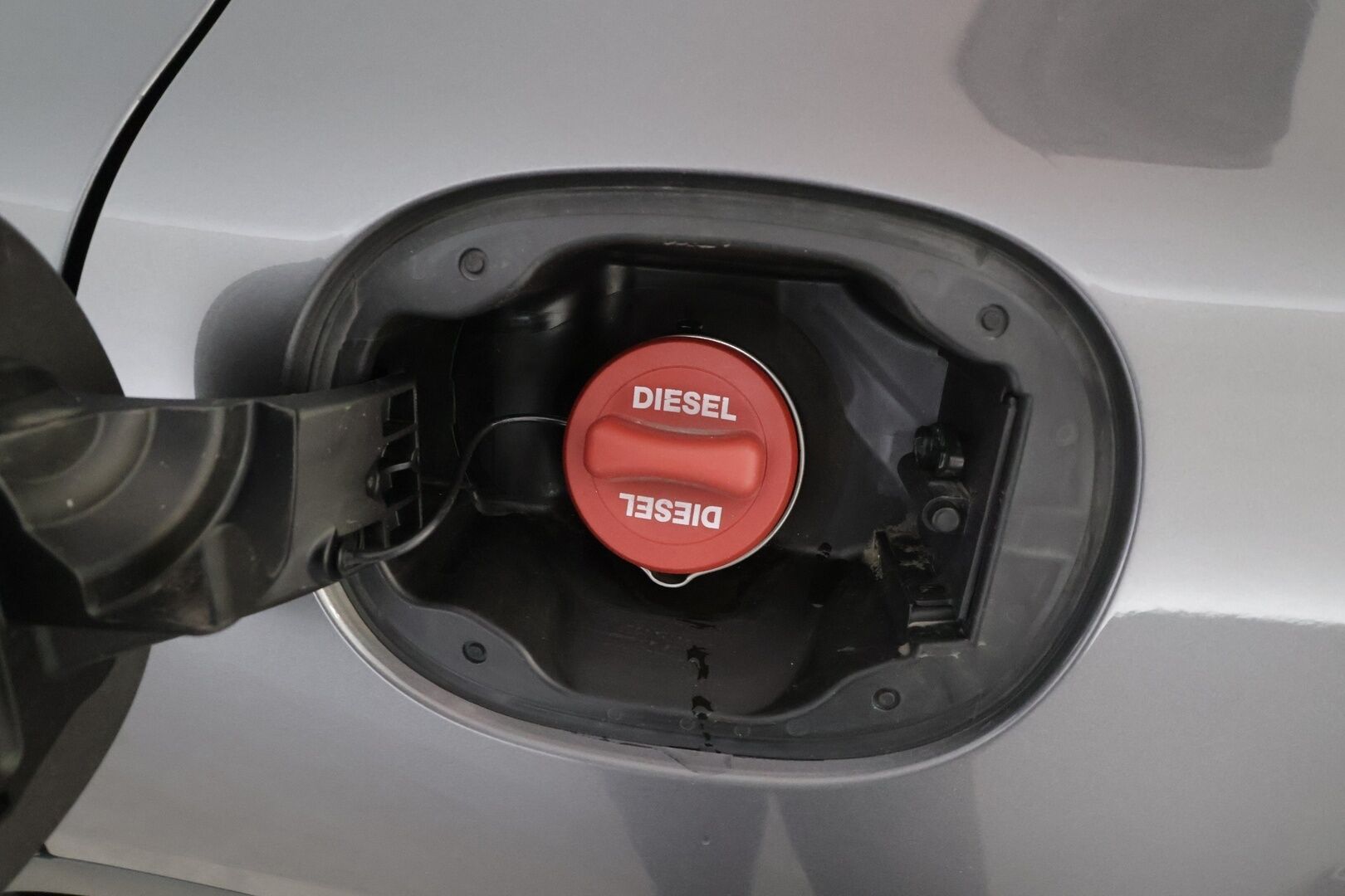 Mercedes-Benz GLA 2017 200 d 4Matic A AMG Line * Vakkari / Webasto / Bi-Xenon / P.tutkat / Sporttipenkit / Navi * - Kahdet renkaat aluvanteilla - HULLUT AVAJAISHULINAT KORKOTARJOUS 3,29 %