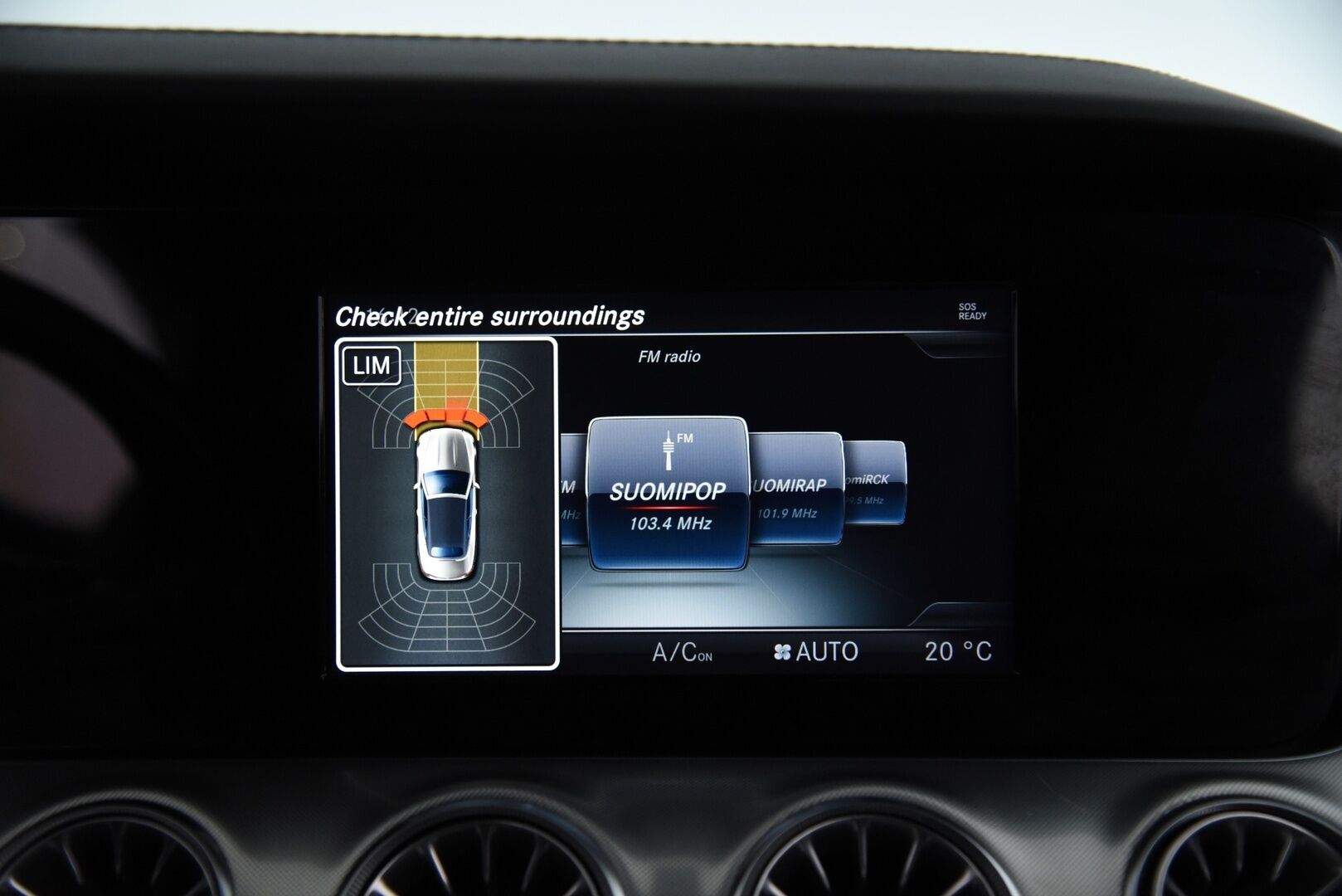 Mercedes-Benz E 2018 200 A Cabriolet Business AMG / Lämpökatto / Niskanlämmittimet / Nahat / Vakkari / BLIS / Ambientet / - Upea kokonaisuus! / 2x vanteet&renkaat / Hyvä huoltohistoria / Navi / Harvinaisuus!