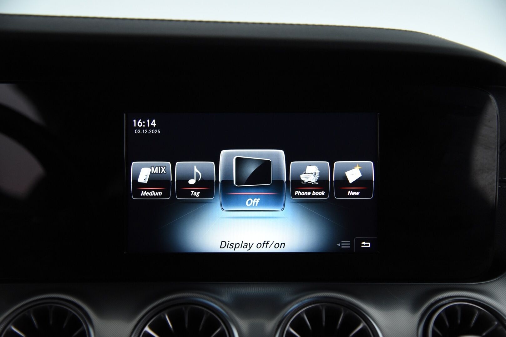 Mercedes-Benz E 2018 200 A Cabriolet Business AMG / Lämpökatto / Niskanlämmittimet / Nahat / Vakkari / BLIS / Ambientet / - Upea kokonaisuus! / 2x vanteet&renkaat / Hyvä huoltohistoria / Navi / Harvinaisuus!