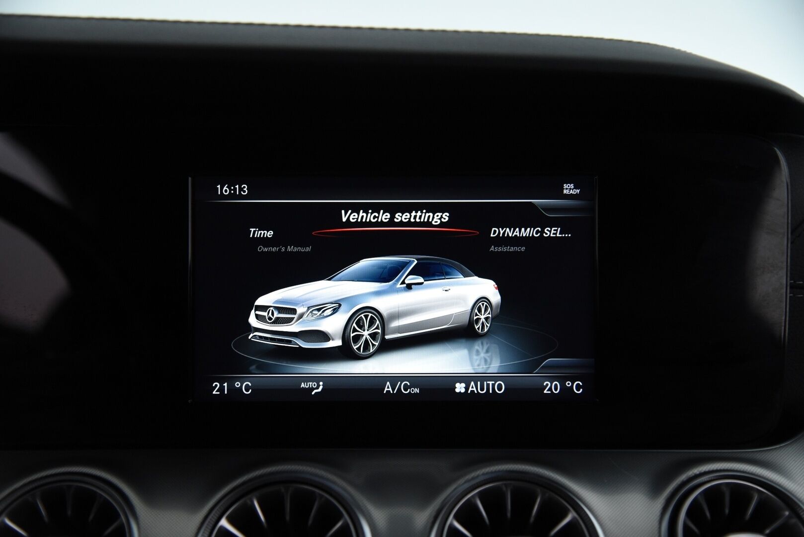 Mercedes-Benz E 2018 200 A Cabriolet Business AMG / Lämpökatto / Niskanlämmittimet / Nahat / Vakkari / BLIS / Ambientet / - Upea kokonaisuus! / 2x vanteet&renkaat / Hyvä huoltohistoria / Navi / Harvinaisuus!