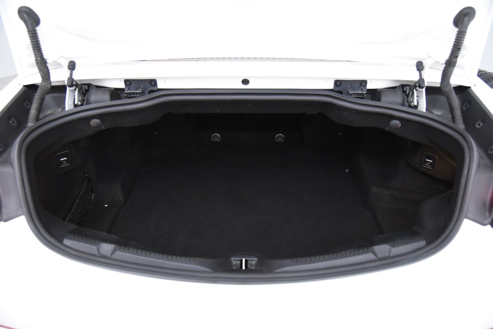 Mercedes-Benz E 2018 200 A Cabriolet Business AMG / Lämpökatto / Niskanlämmittimet / Nahat / Vakkari / BLIS / Ambientet / - Upea kokonaisuus! / 2x vanteet&renkaat / Hyvä huoltohistoria / Navi / Harvinaisuus!