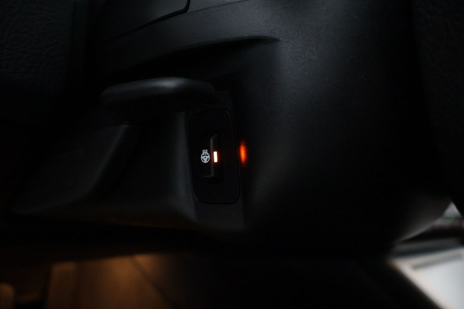 BMW 520 2015 F11 Touring 520d A xDrive Business * LCI / Vetokoukku / P-Tutkat / Vakkari * - *Lämmitettävä Ohjauspyörä / Sähkökontti / Bi-Xenon / Bluetooth/ Juuri katsastettu! * - HULLUT AVAJAISHULINAT KORKOTARJOUS 3,29 %