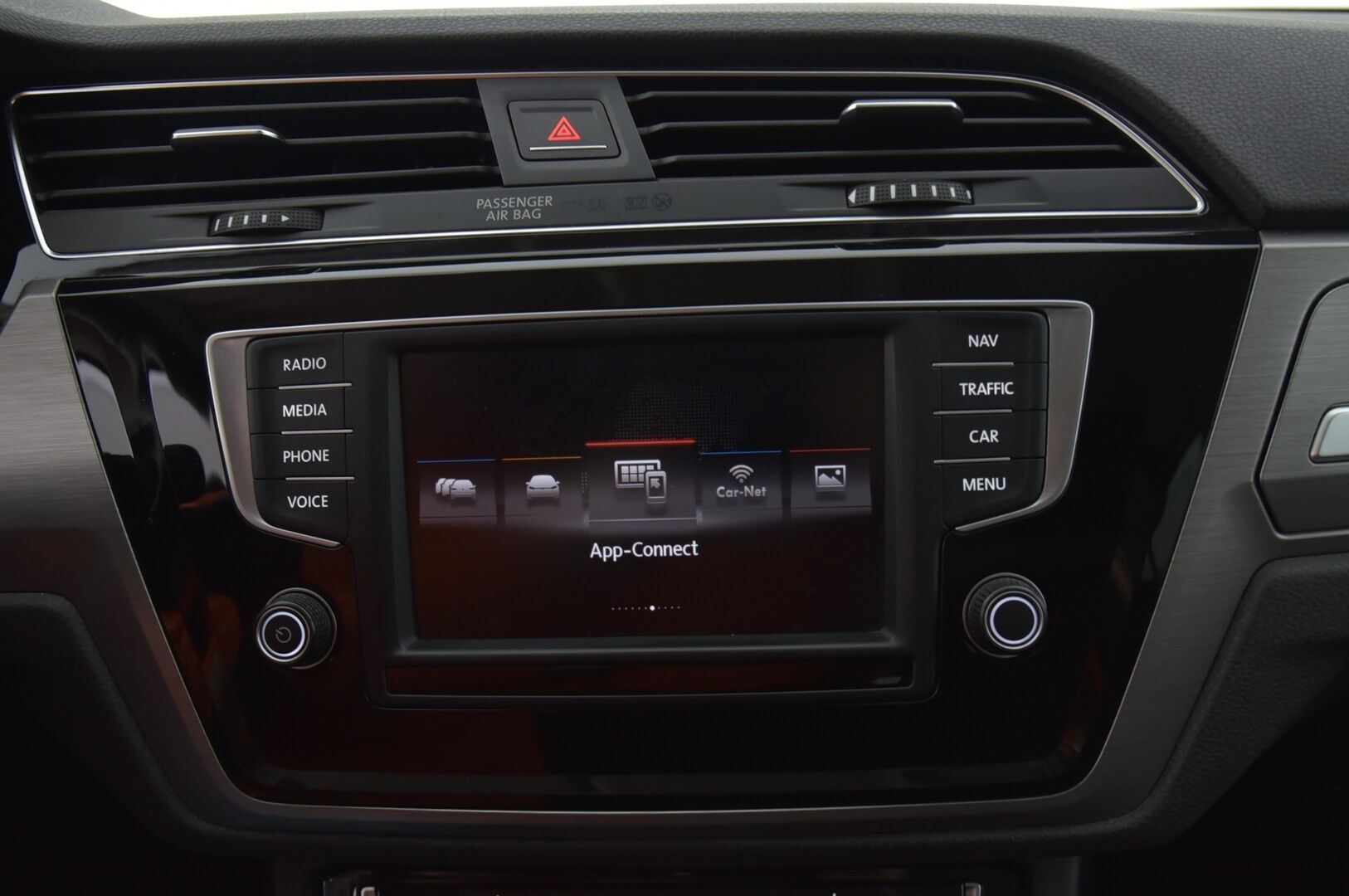 Volkswagen Touran 2016 Trendline 1,6 TDI 81 kW (110 hv) aut. ** Webasto / Navi / Adapt. vakkari / 7-paikkainen / Peruutuskamera **