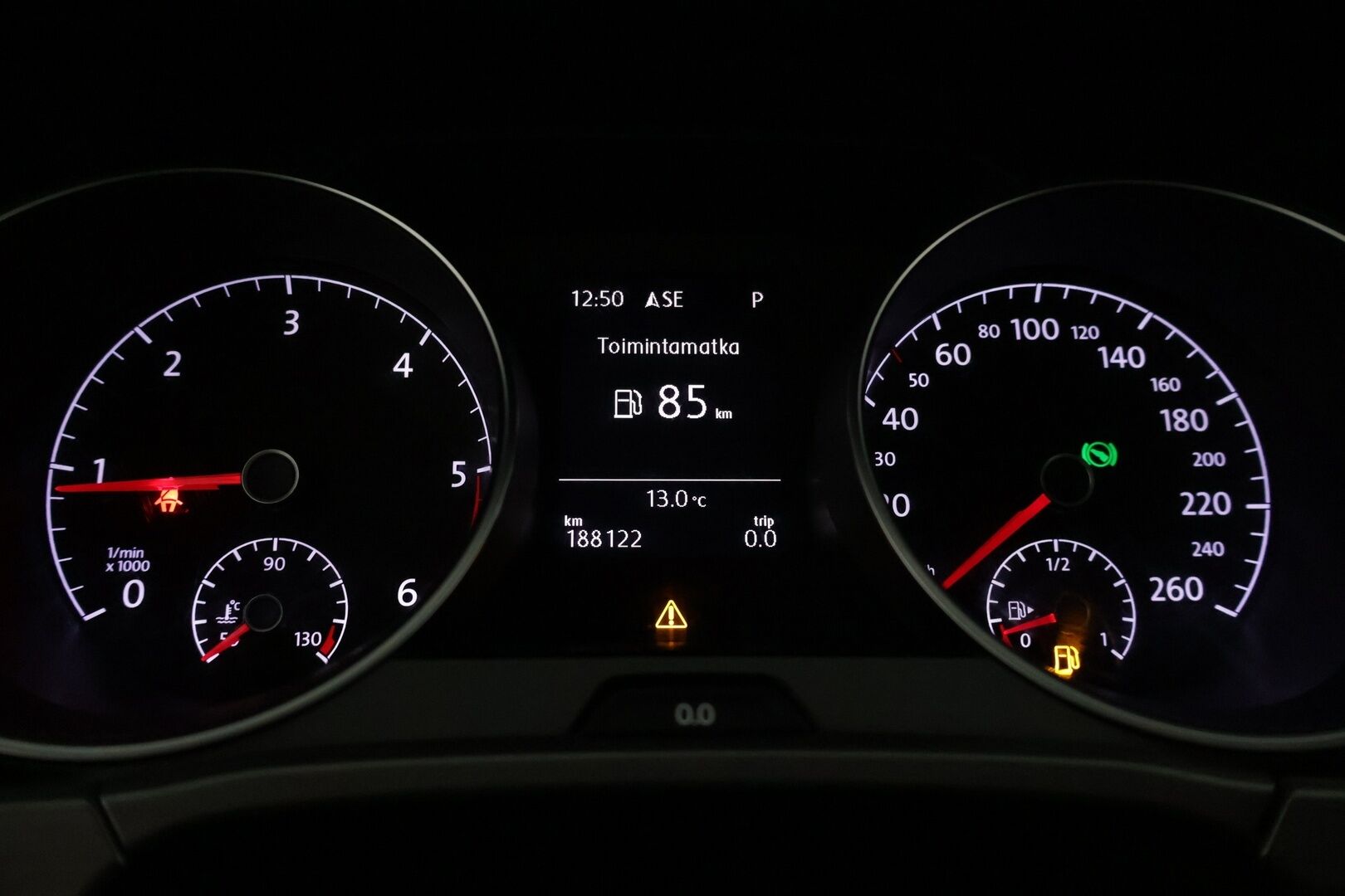 Volkswagen Touran 2016 Trendline 1,6 TDI 81 kW (110 hv) aut. 7-P *ACC / Webasto / Navi / P.Kamera* - 2x Aluvanteet & Renkaat