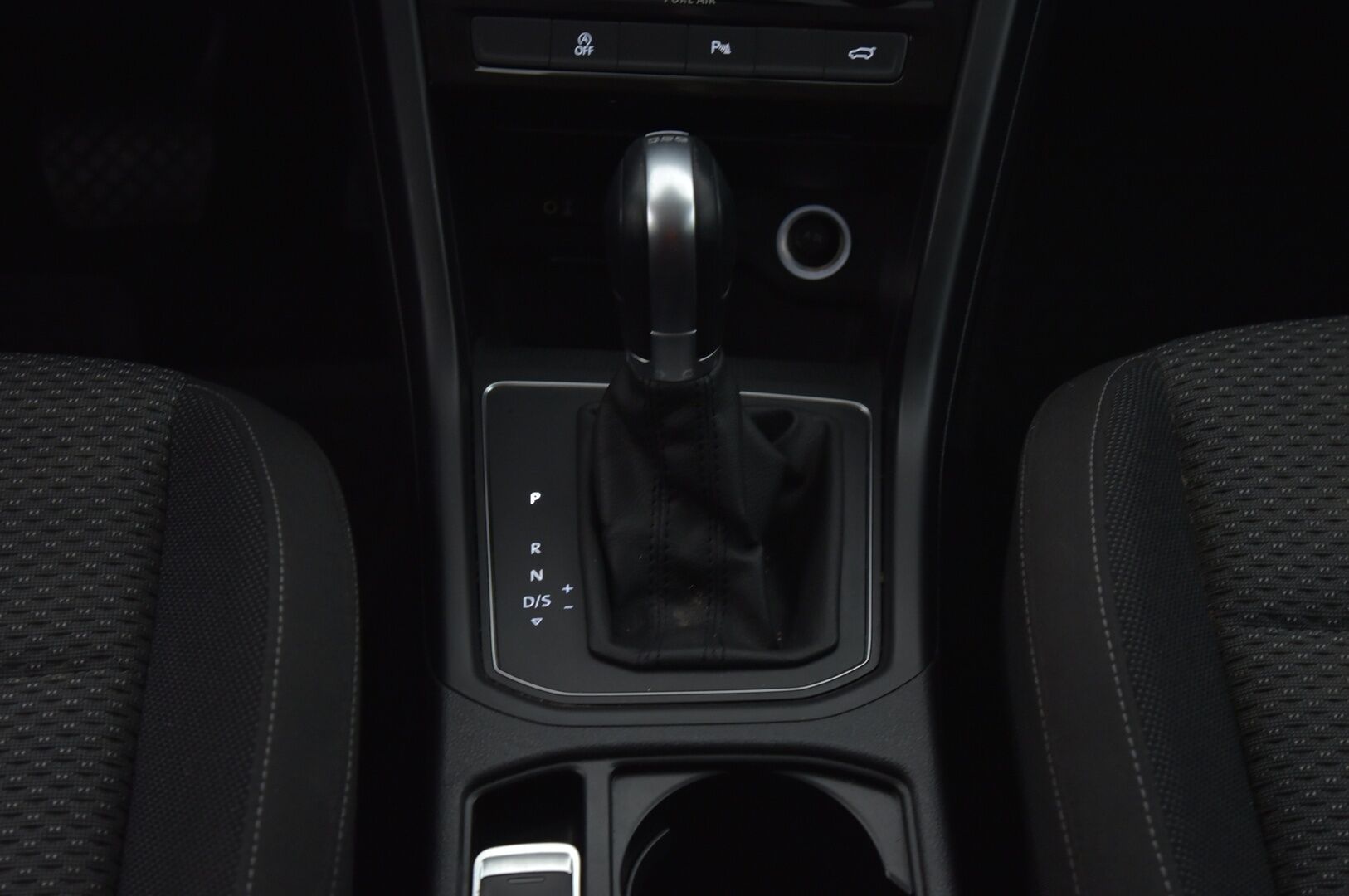 Volkswagen Touran 2016 Trendline 1,6 TDI 81 kW (110 hv) aut. 7-P *ACC / Webasto / Navi / P.Kamera* - 2x Aluvanteet & Renkaat