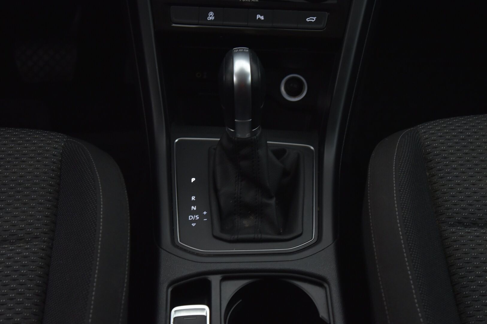 Volkswagen Touran 2016 Trendline 1,6 TDI 81 kW (110 hv) aut. ** Webasto / Navi / Adapt. vakkari / 7-paikkainen / Peruutuskamera **