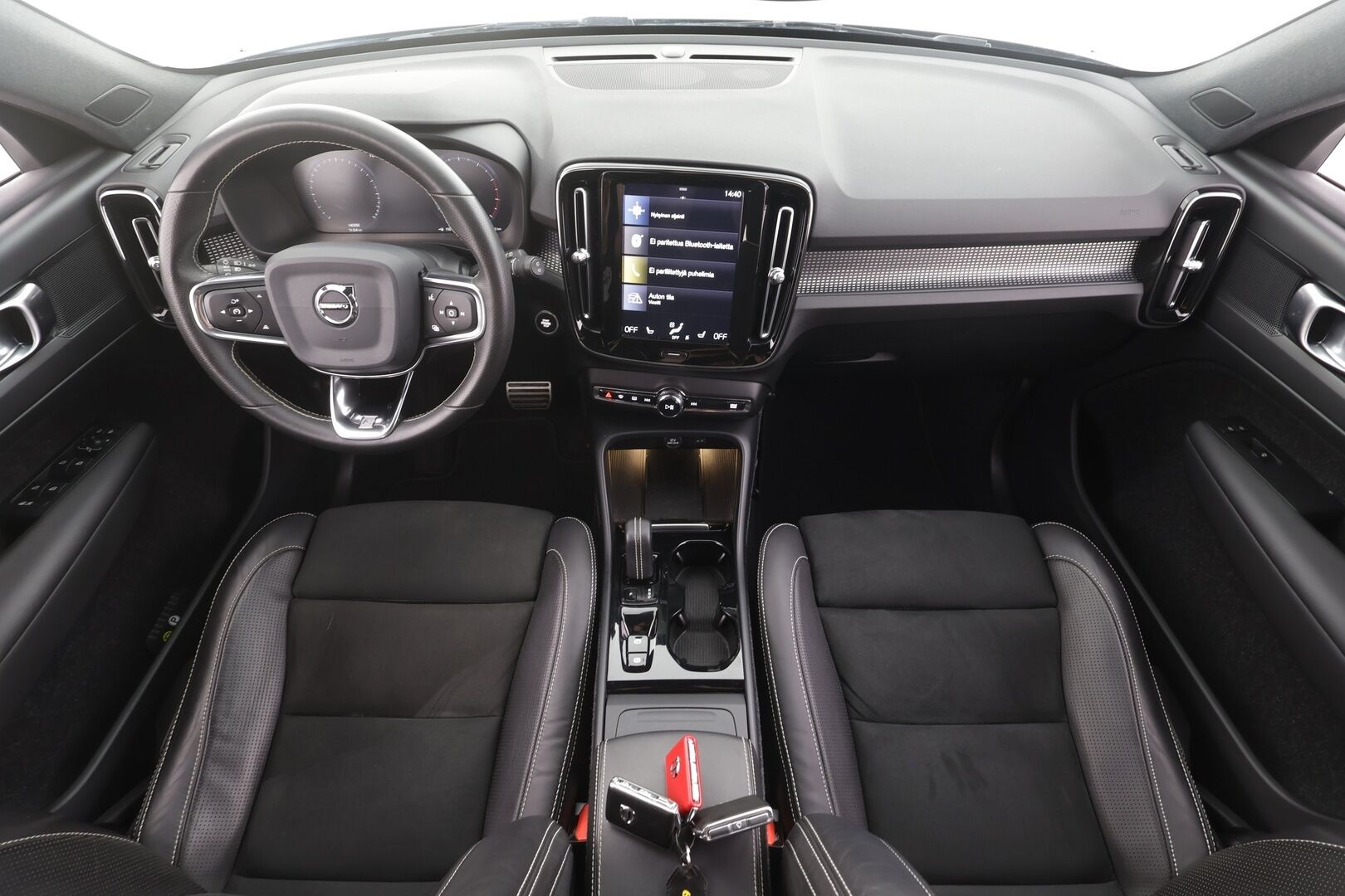 Volvo XC40 2020 T3 R-Design aut - | ACC | Koukku | Webasto | Nahka-alcantara | Sporttipenkit | Akt. kaarrevalot | Pilot assist | Keyless | 1-om suomiauto | Merkkihuollot | 