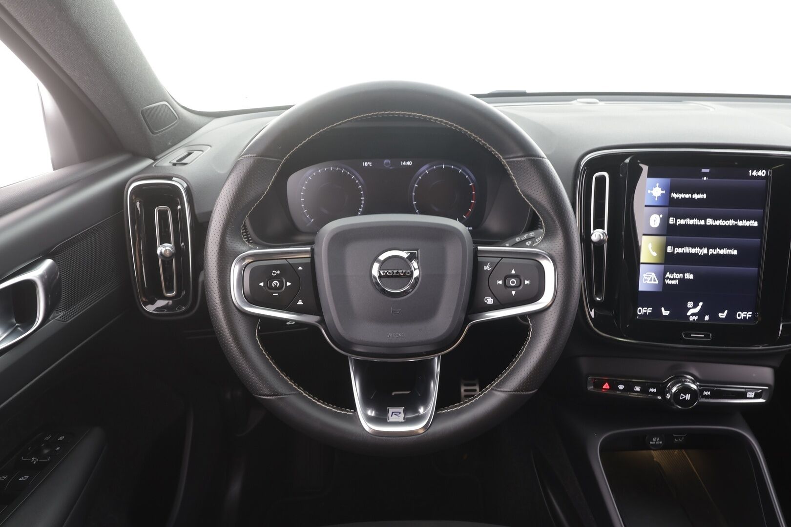 Volvo XC40 2020 T3 R-Design aut - | ACC | Koukku | Webasto | Nahka-alcantara | Sporttipenkit | Akt. kaarrevalot | Pilot assist | Keyless | 1-om suomiauto | Merkkihuollot | 