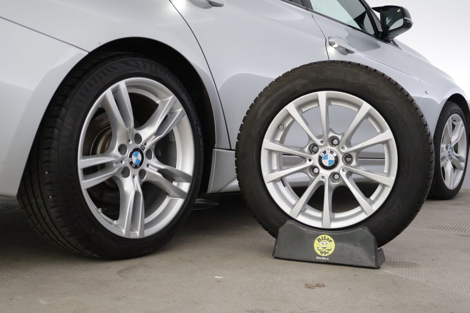BMW 320 2015 xDrive F31 M-Sport * Hifit / Prof. Navi / Kamera / Koukku / Lohkolämmitin / Vakkari * - * Erittäin siistissä kunnossa oleva BMW M-Sport ulkonäkö paketilla! *