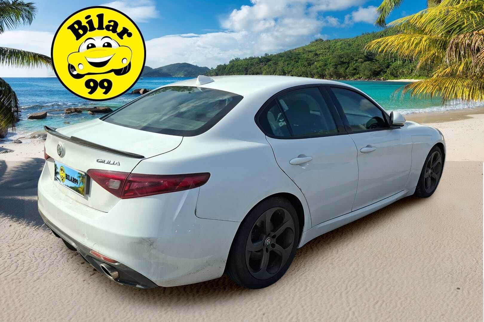 Alfa Romeo Giulia 2017 2,2 Diesel 180hp MT6 Super - | Vakkari | Sähköpenkit muistilla | Manuaali | Huippu hieno |