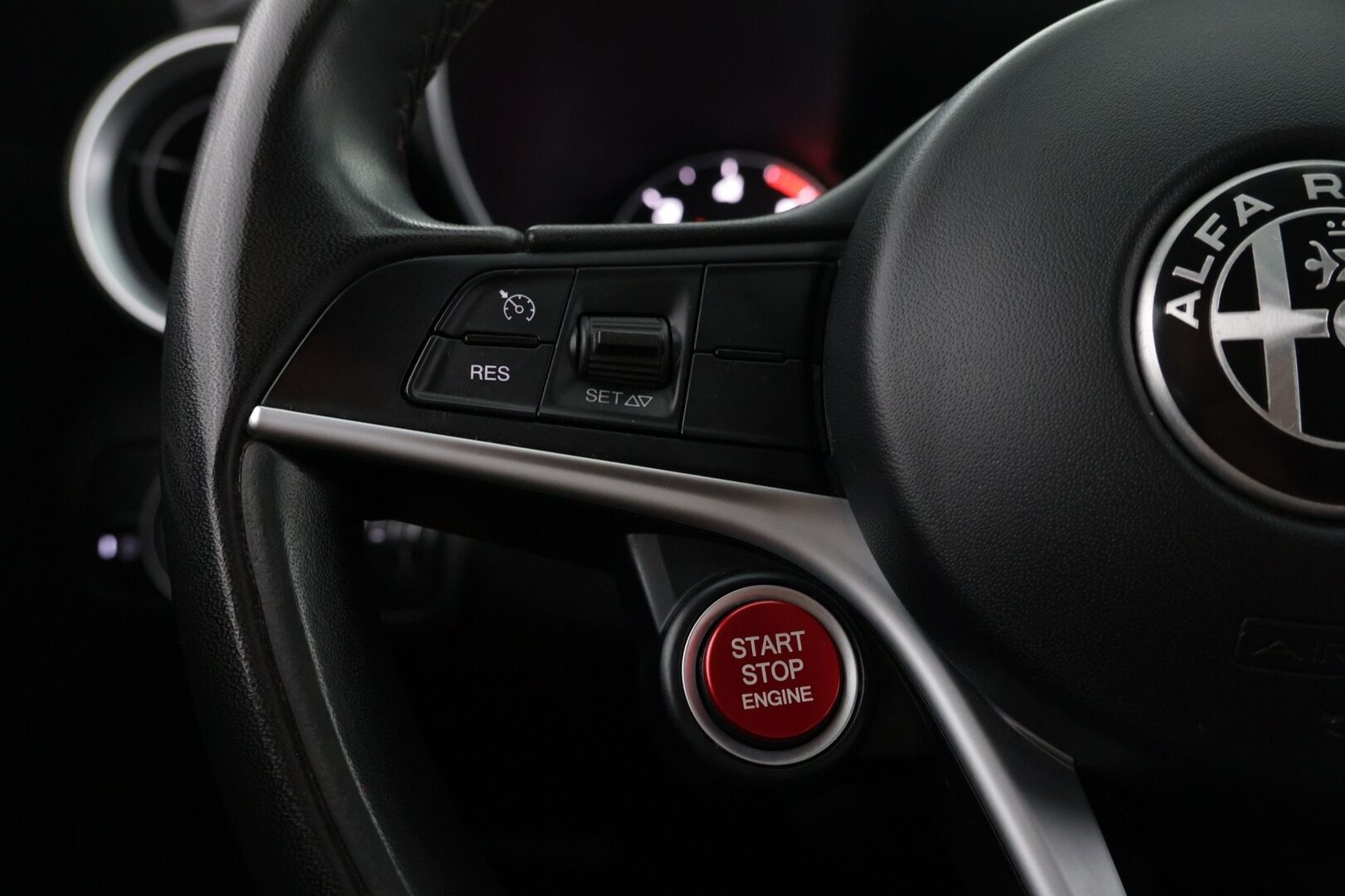 Alfa Romeo Giulia 2017 2,2 Diesel 180hp MT6 Super - | Vakkari | Sähköpenkit muistilla | Manuaali | Huippu hieno |
