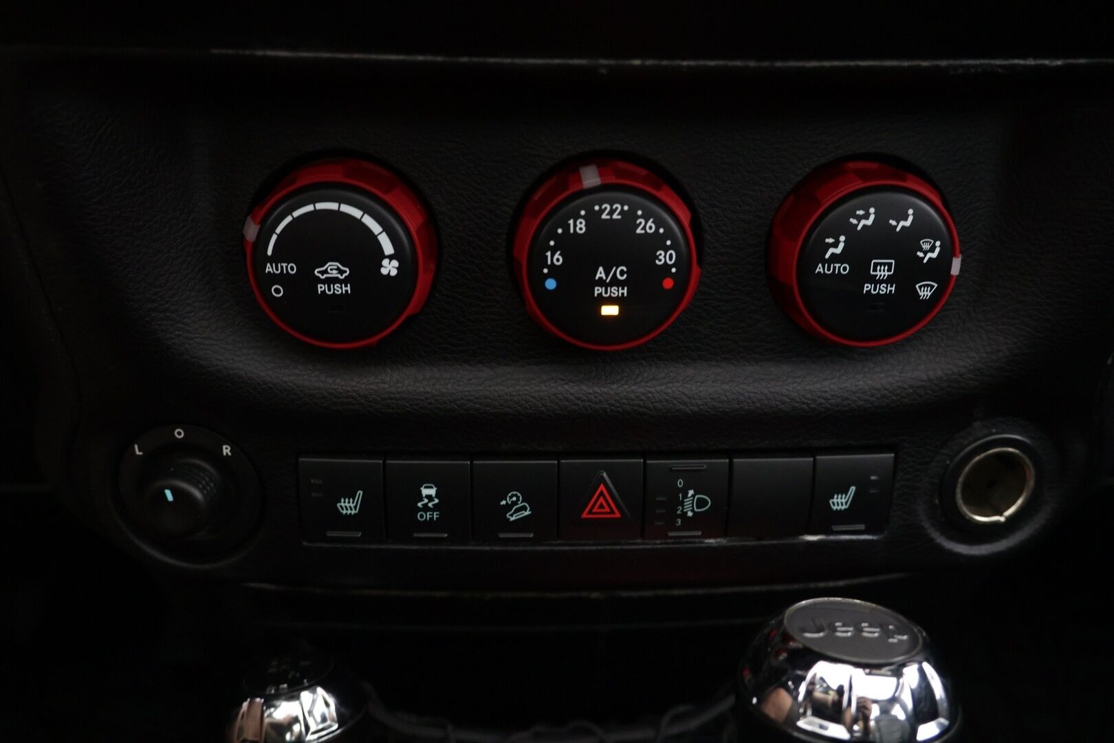 Jeep Wrangler 2012 2.8 CRD Unlimited - | Nahkasisusta | Vetotapavalitsin | Vetokoukku | Vakkari | Kova- sekä rättikatto | Juuri katsastettu |