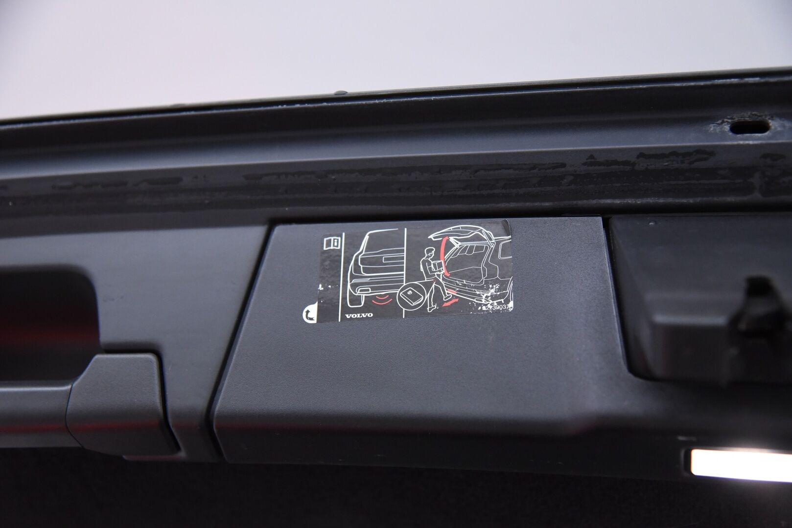 Volvo V90 Cross Country 2020 D4 AWD Plus // Suomi-Auto / Adapt.Vak / Webasto / NAVI / Keyless / Vetokoukku / Sähkökontti / Active-LED - Erinomaisesti pidetty Suomi-Volvo!