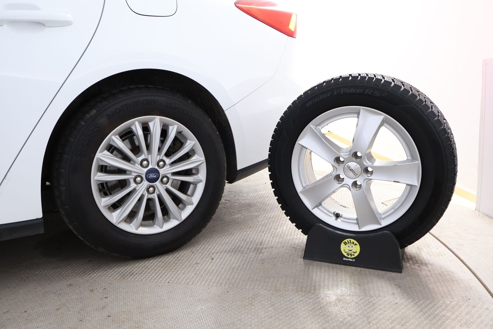 Ford Focus 2019 2,0 TDCi EcoBlue 150hv A8 Titanium Wagon * Webasto / Vetokoukku / Lämmitettävä tuulilasi / Apple&Android - Suomiauto / Jakopää tehty / 2x Fiksut renkaat! - Osta nyt, maksa vasta ensi vuonna