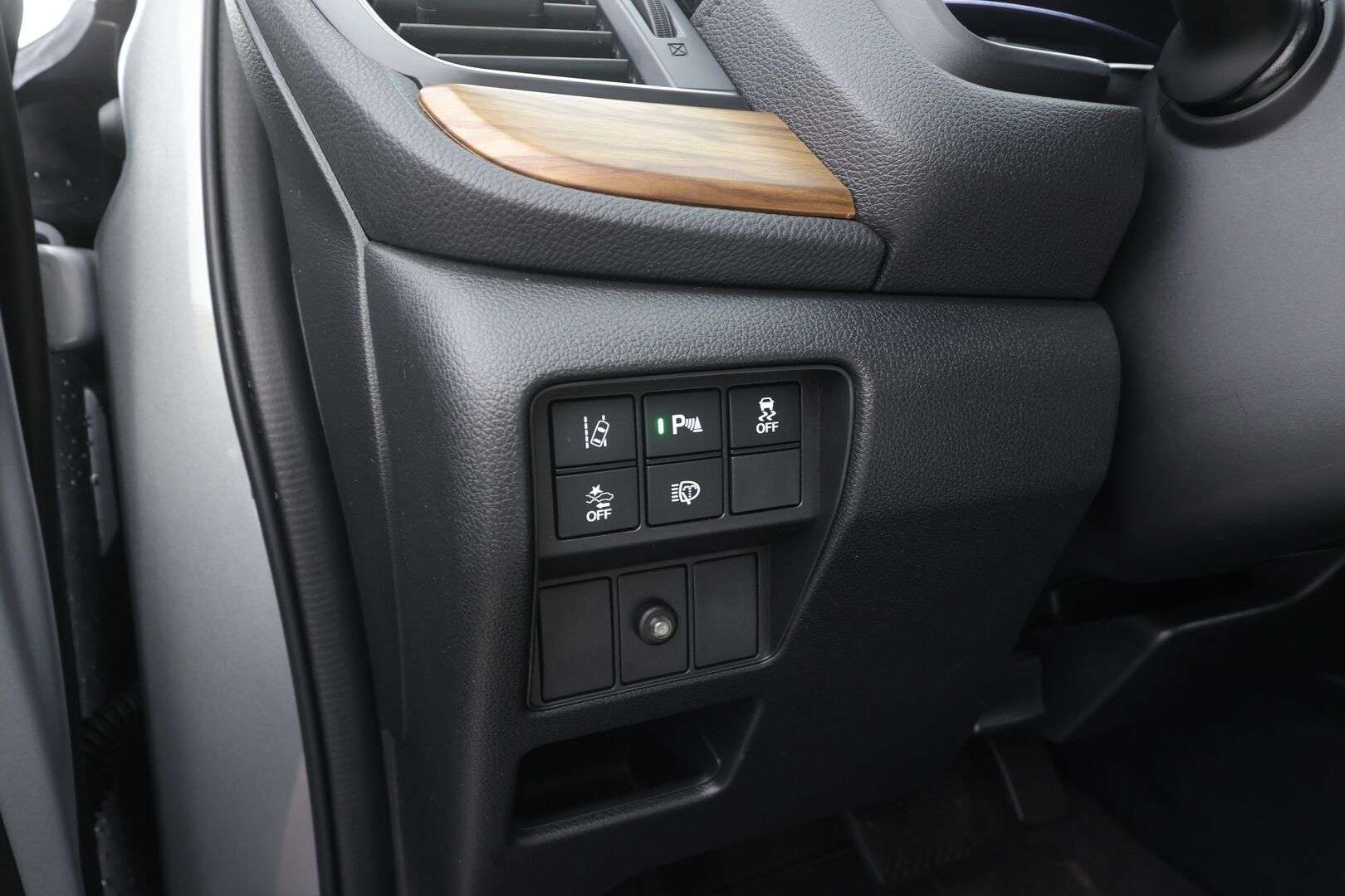 Honda CR-V 2019 Elegance AWD AT 193 hv - | ACC | LED | Polttoainelämmitin | P.kamera ja tutkat | Lane Assist | Apple & Android | Navi | BT | 2x renkaat aluin | Merkkihuollettu |