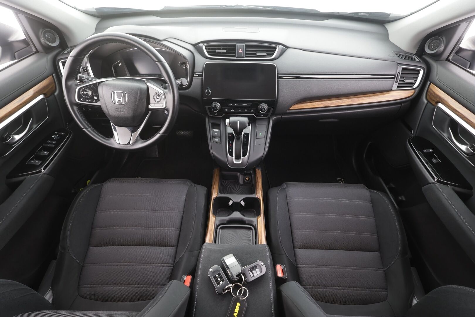 Honda CR-V 2019 Elegance AWD AT 193 hv - | ACC | LED | Polttoainelämmitin | P.kamera ja tutkat | Lane Assist | Apple & Android | Navi | BT | 2x renkaat aluin | Merkkihuollettu |