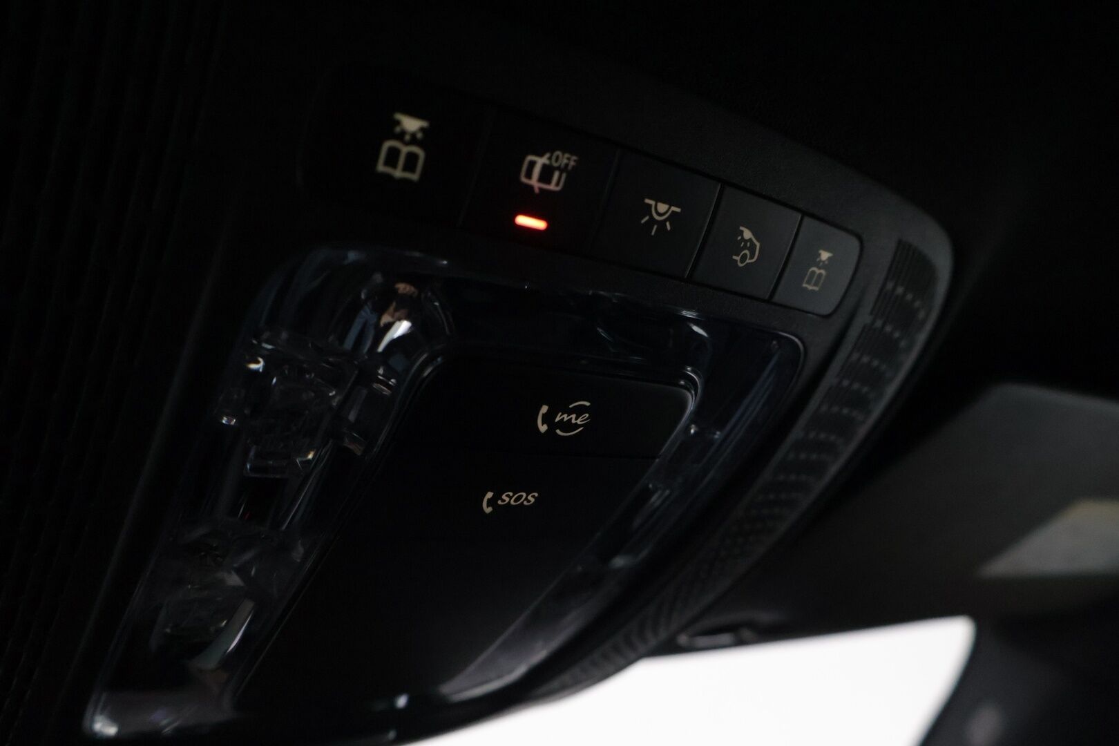 Mercedes-Benz A 2019 200 A sedan Launch Edition Style *Lohko / Carplay / P-Kamera / Led High Performance / Sporttipenkit* - Todella siisti kuntoinen / Kahdet hyvät renkaat! 