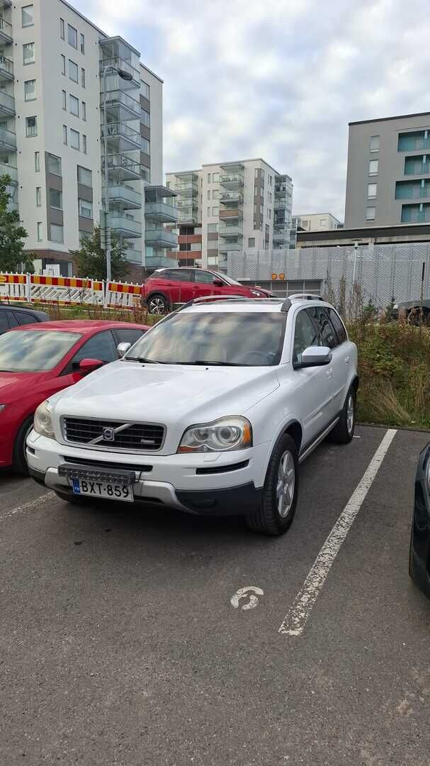 Volvo XC90 2009 D5 AWD R-Design aut *YritysOutlet - Myydään vain yrityksille* - *YritysOutlet - Myydään vain yrityksille* / Kahdet renkaat / Huoltokirja / Muistipenkki / Nahkasisusta / Webasto Ajastimella / Kattoluukku / Dynaudio
