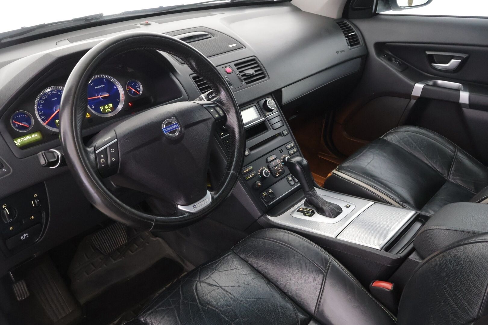 Volvo XC90 2009 D5 AWD R-Design aut *YritysOutlet - Myydään vain yrityksille* - *YritysOutlet - Myydään vain yrityksille* / Kahdet renkaat / Huoltokirja / Muistipenkki / Nahkasisusta / Webasto Ajastimella / Kattoluukku / Dynaudio