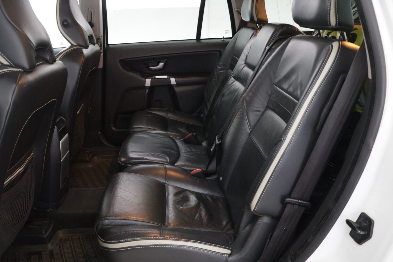Volvo XC90 2009 D5 AWD R-Design aut *YritysOutlet - Myydään vain yrityksille* - *YritysOutlet - Myydään vain yrityksille* / Kahdet renkaat / Huoltokirja / Muistipenkki / Nahkasisusta / Webasto Ajastimella / Kattoluukku / Dynaudio
