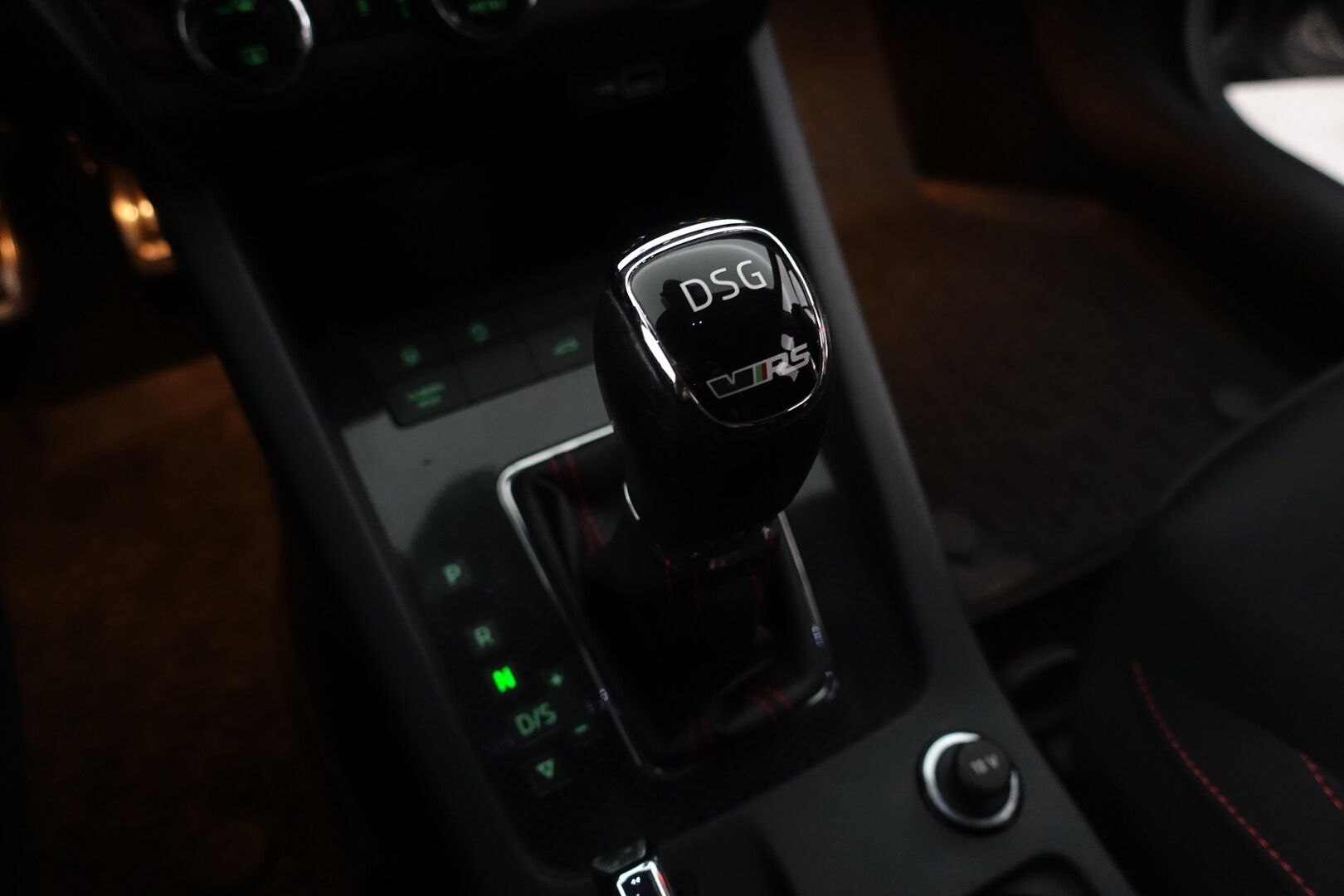 Skoda Octavia 2019 Combi 2,0 TSI RS BusinessLine DSG Autom. -  ACC | Webasto | Canton | Digimittaristo | P.Kamera | Keyless | Navi | Lämm. Ratti & Tuulilasi | SmartLink | LED | BLIS | Suomi-auto | 2X Renkaat & Vanteet |