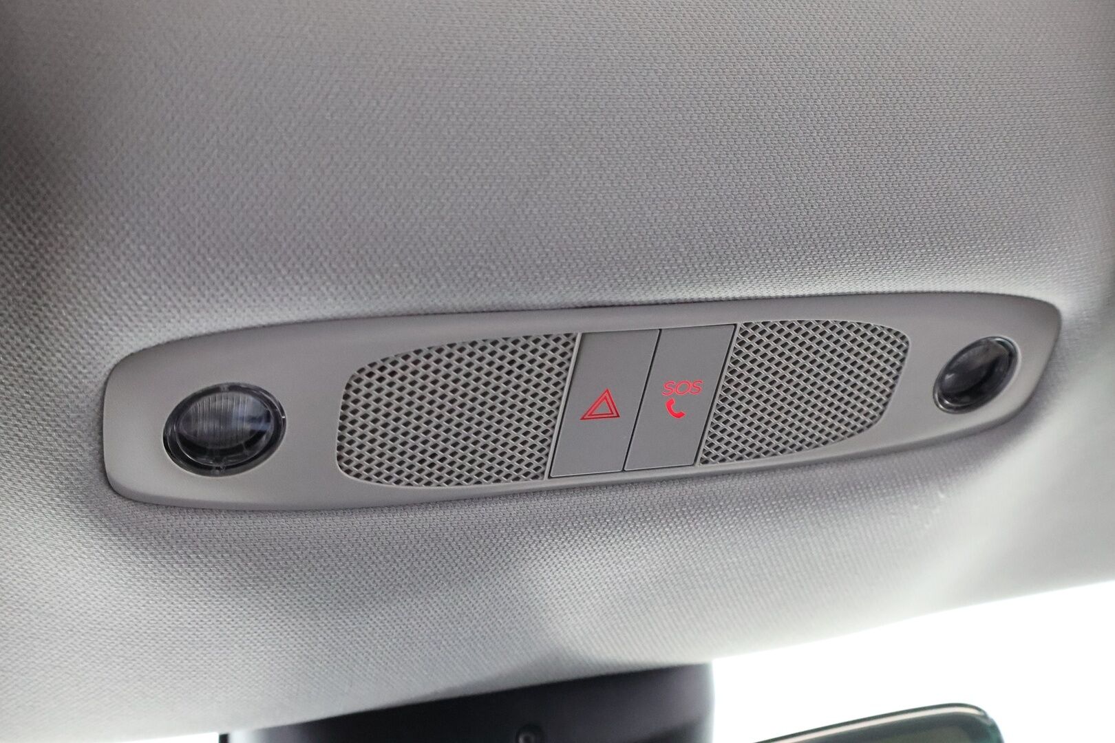 Tesla Model 3 2019 Long Range Dual Motor AWD * Vetokoukku / Lasikatto / Nahkasisusta / Sähköpenkit / ACC / BLIS / Peruutuskamera - 2x Renkaat alkuperäisvantein / Akku kuntotarkastettu / Juuri tullut Tampereelle!