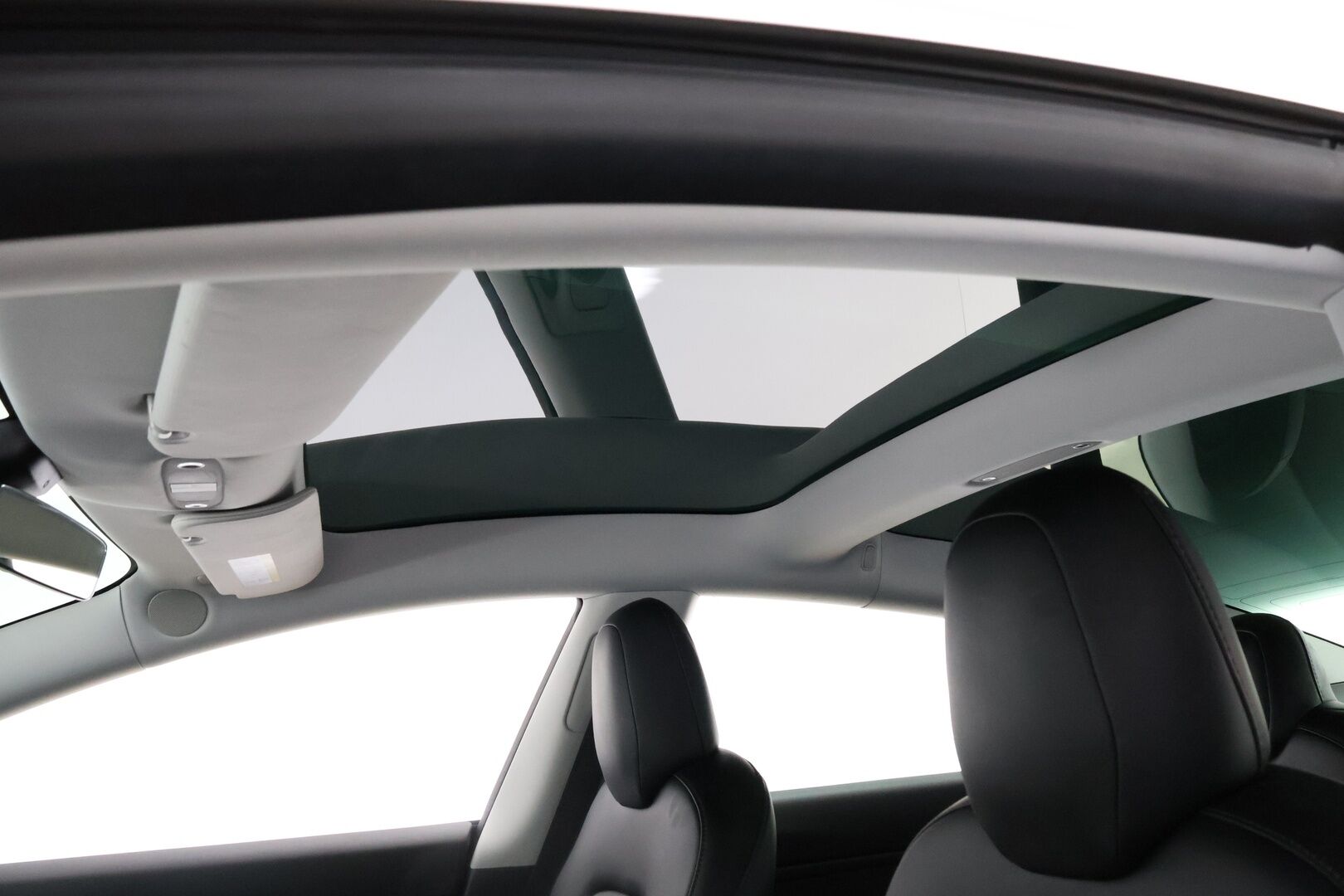 Tesla Model 3 2019 Long Range Dual Motor AWD * Vetokoukku / Lasikatto / Nahkasisusta / Sähköpenkit / ACC / BLIS / Peruutuskamera - 2x Renkaat alkuperäisvantein / Akku kuntotarkastettu / Juuri tullut Tampereelle! - HULLU BLACKWEEK KORKOTARJOUS 2,49%