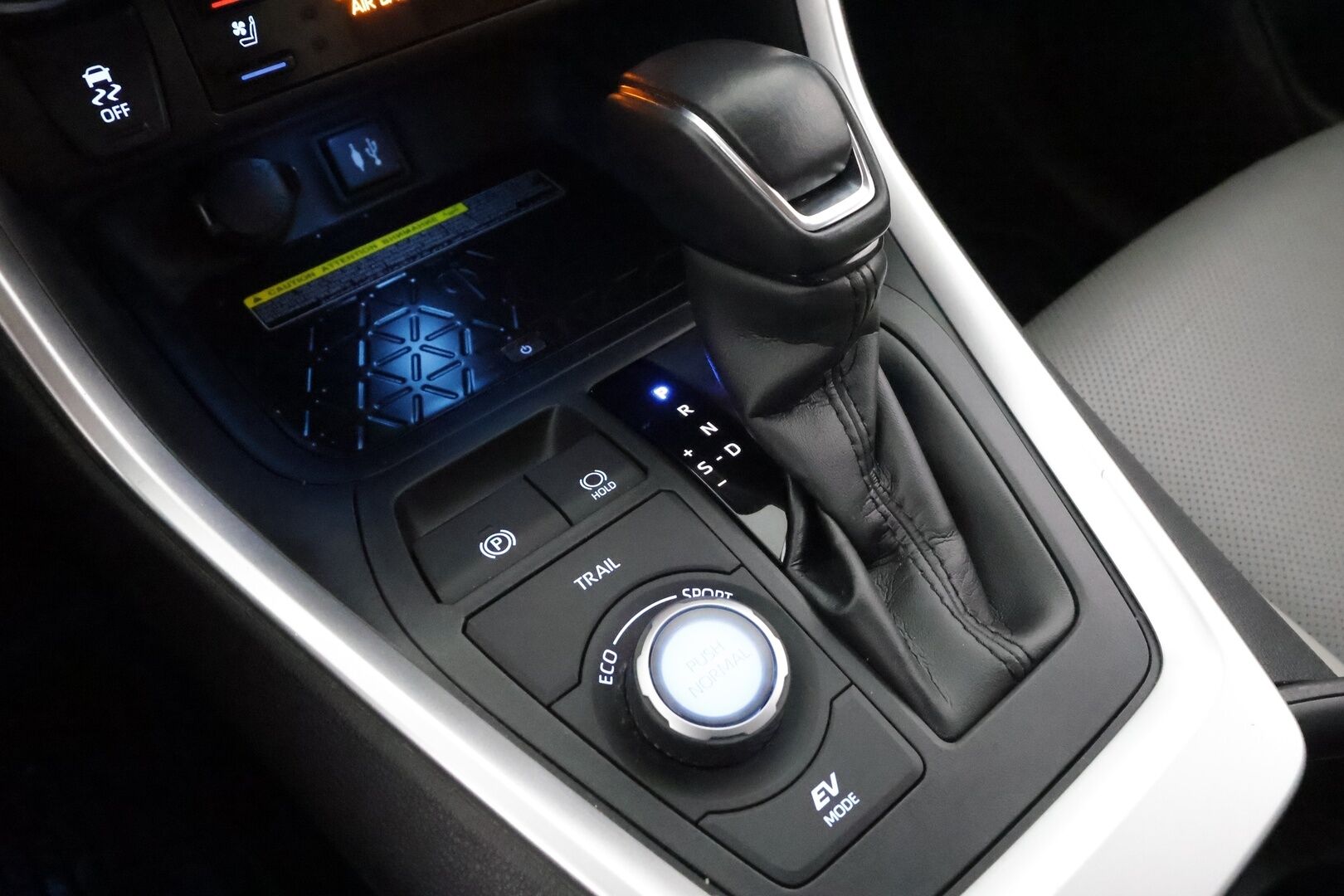 Toyota RAV4 2019 2,5 Hybrid AWD-i Premium - | ACC | JBL | 360° | Koukku | Ilmastoitu Muistipenkki | LED | Katveavustin | Navi | Kaistavahti | Keyless | Kahdet renkaat | Merkkihuollot | Suomi-auto |