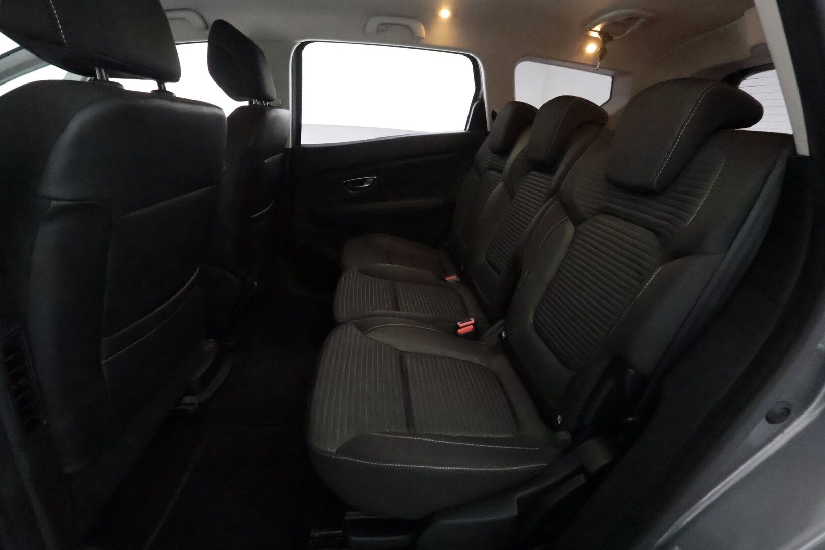 Renault Grand Scenic 2019 TCe 160 EDC7-aut Zen 7-Paik. *Vakkari / Navi / Kaistavahti / Apple&Android / Keyless / P.tutkat* - Suomi-auto / Hyvin huollettu! / 2x vanteet