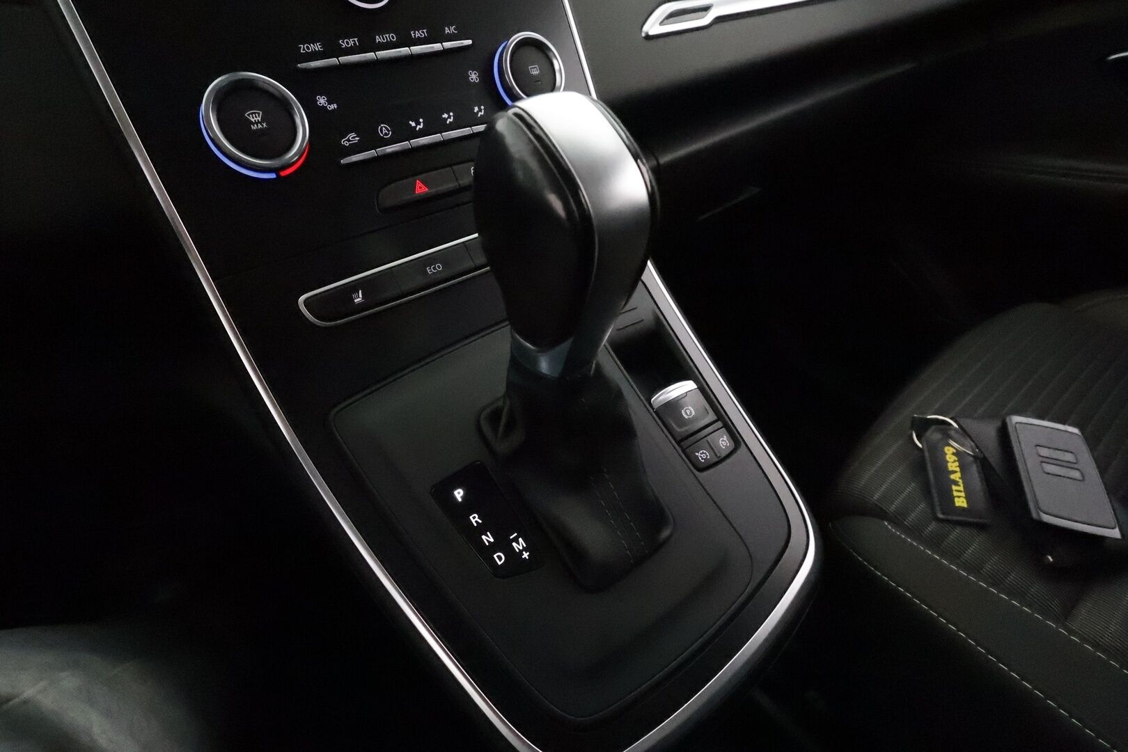 Renault Grand Scenic 2019 TCe 160 EDC7-aut Zen 7-Paik. *Vakkari / Navi / Kaistavahti / Apple&Android / Keyless / P.tutkat* - Suomi-auto / Hyvin huollettu! / 2x vanteet