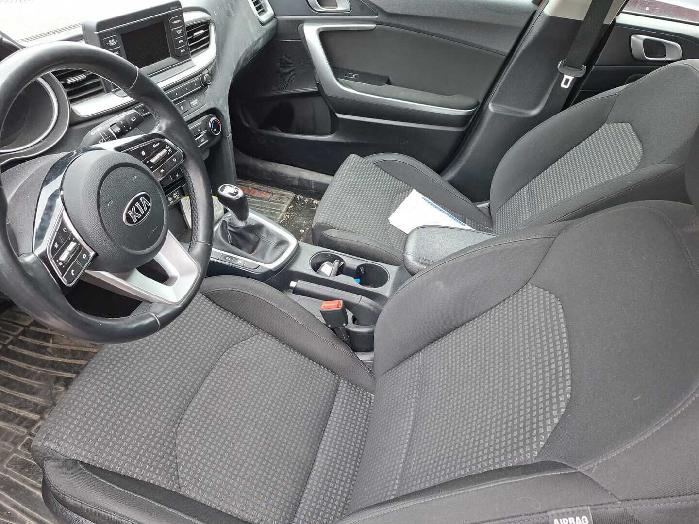 Kia Ceed 2019 1,0 T-GDI ISG 120hv LX SW EcoDynamics *Suomi-auto / Koukku / Lohkolämmitin / Vakkari / Tutkat* - Täydellinen merkkiliikkeen huoltokirja / Juuri huollettuna / Kahdet uudet renkaat