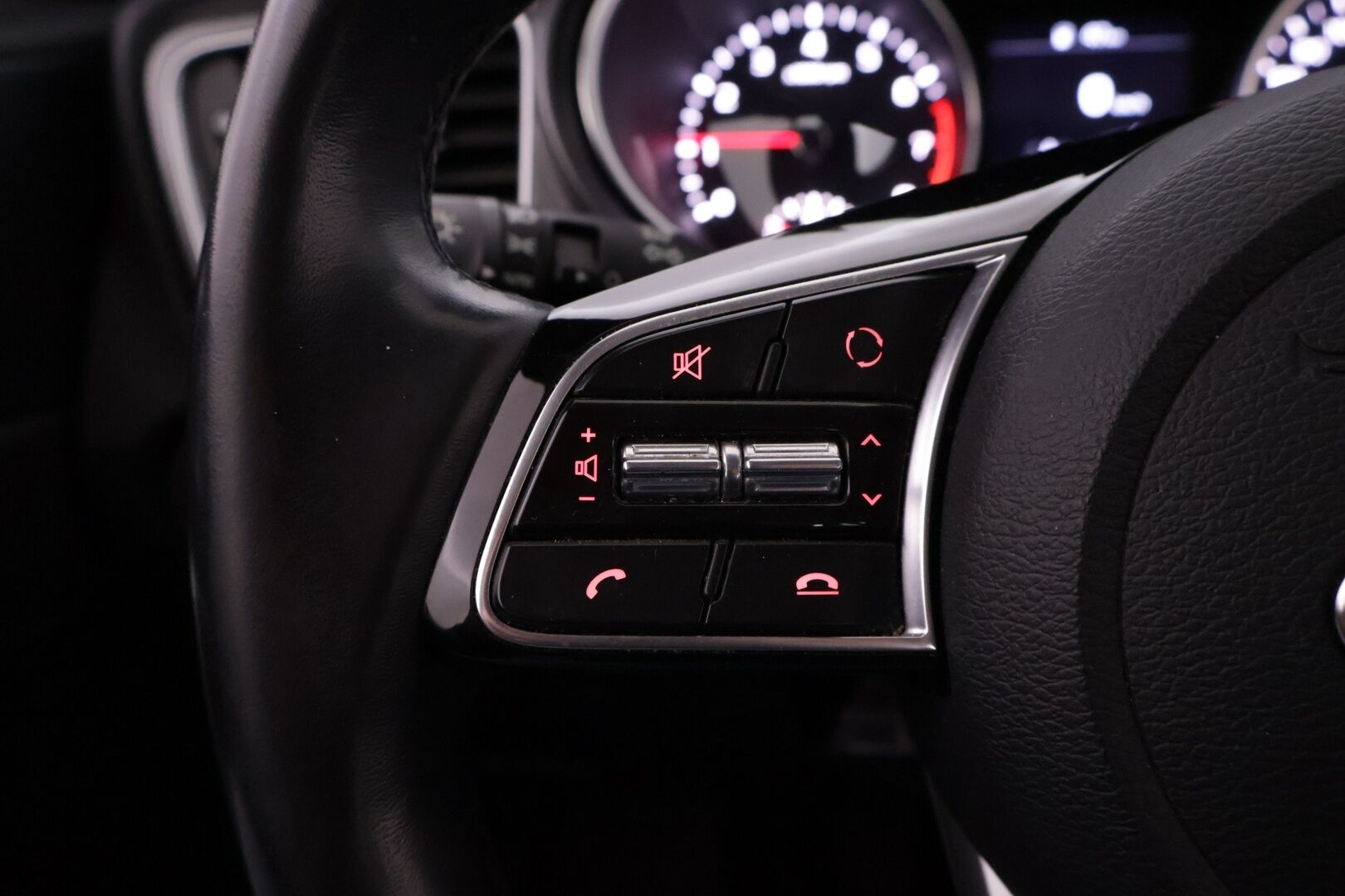 Kia Ceed 2019 1,0 T-GDI ISG 120hv LX SW EcoDynamics - Suomi-auto | Koukku | Lohkolämmitin | Vakkari | Tutkat | Merkkihuollettu | Kahdet uudet renkaat