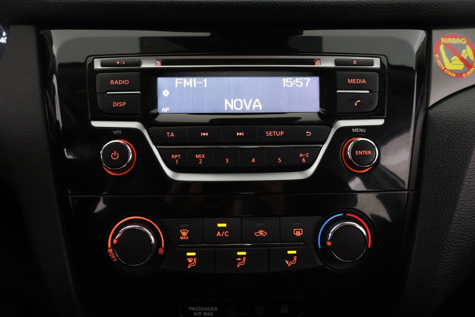 Nissan Qashqai 2019 DIG-T 140 Visia 2WD 6M/T - */ MYYDÄÄN HUUTOKAUPAT.COM / 2.om Suomi-auto / Vakkari / Ilmastointi / Lohko / Tutkat / 2x renkaat /*