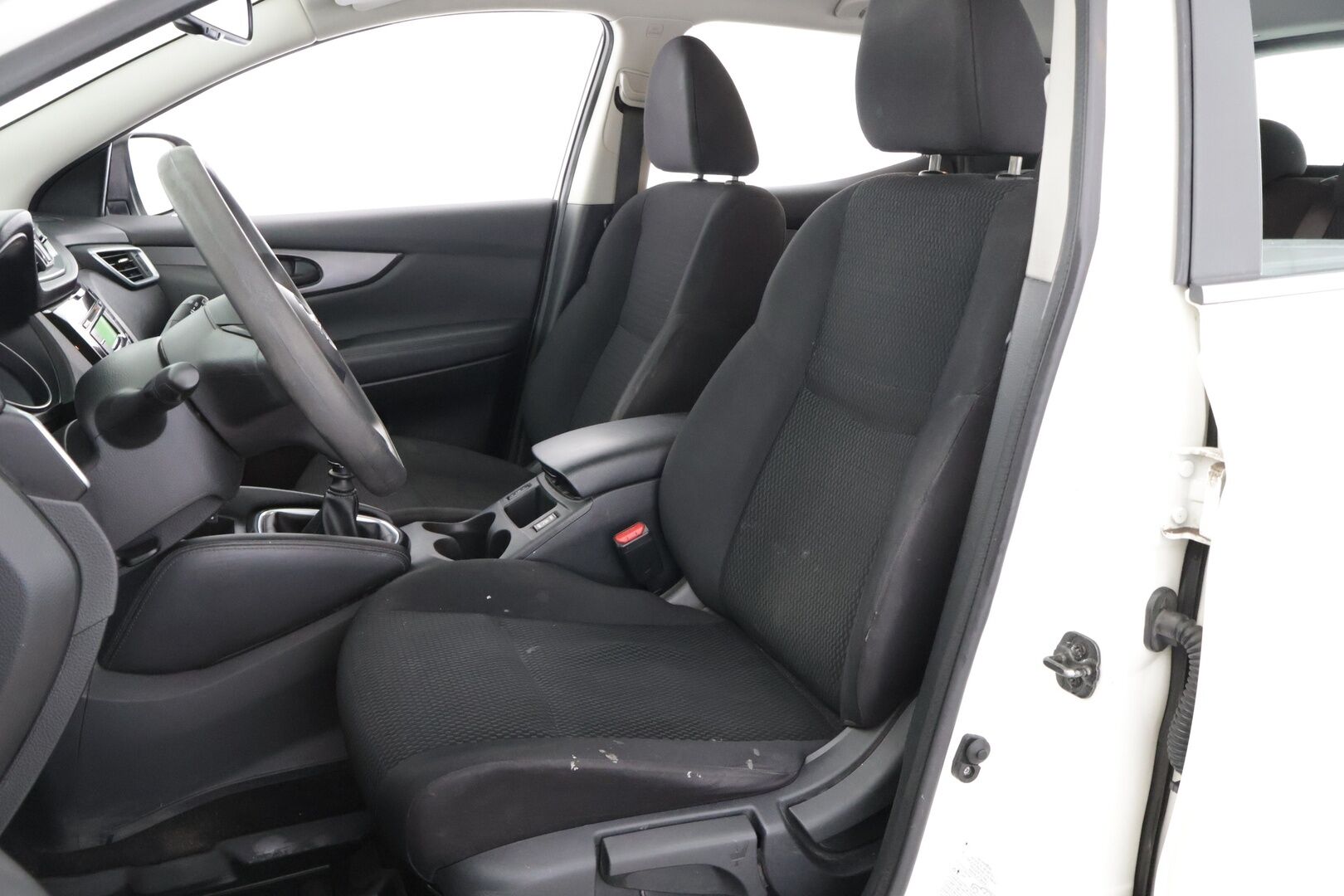 Nissan Qashqai 2019 DIG-T 140 Visia 2WD 6M/T - */ MYYDÄÄN HUUTOKAUPAT.COM / 2.om Suomi-auto / Vakkari / Ilmastointi / Lohko / Tutkat / 2x renkaat /*