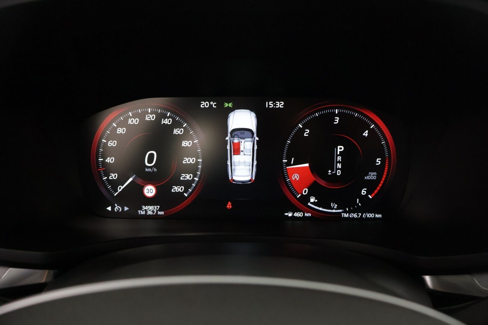 Volvo V60 2019 D3 AWD Business aut ** Suomi-auto / Webasto / P.tutkat / Vakkari / Koukku / APP-Connect ** - Alv-vähennyskelpoinen / Hyvin pidetty / Särmä historia!