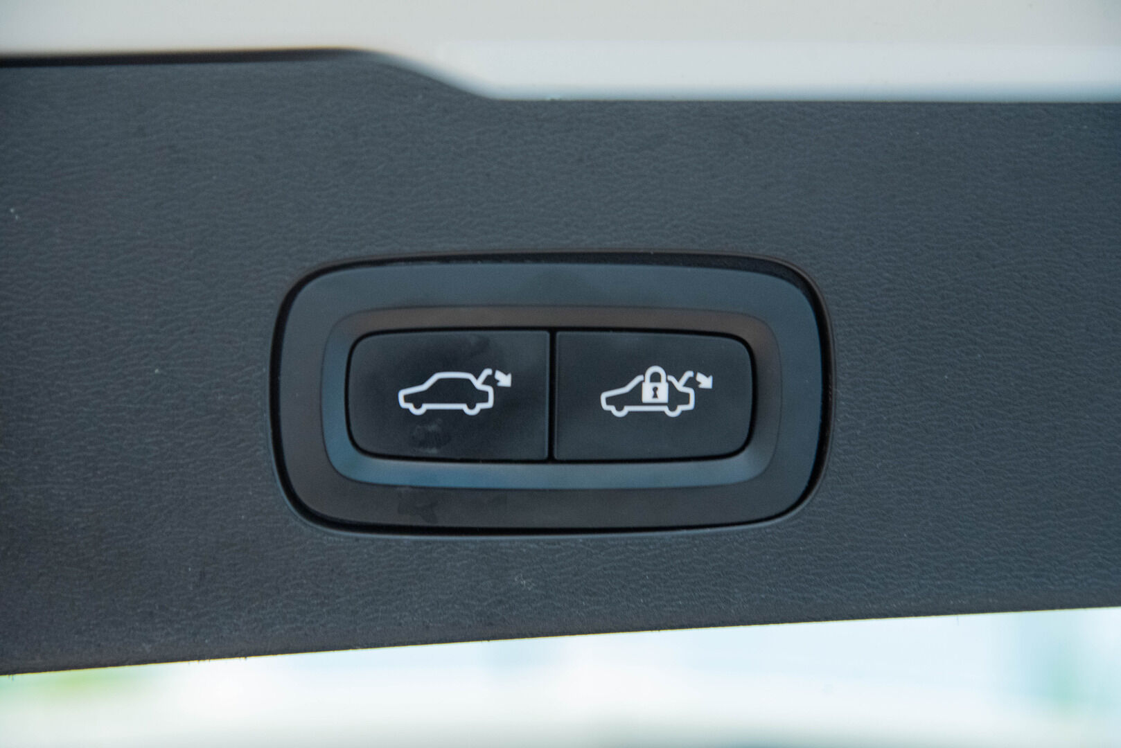 Volvo V60 2019 D3 AWD Business aut - ** Suomi-auto / Webasto / P.tutkat / Vakkari / Koukku / APP-Connect **