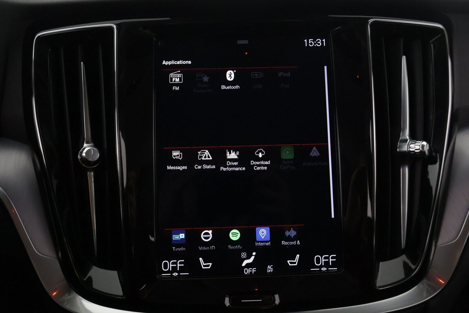 Volvo V60 2019 D3 AWD Business aut ** Suomi-auto / Webasto / P.tutkat / Vakkari / Koukku / APP-Connect ** - Alv-vähennyskelpoinen / Hyvin pidetty / Särmä historia!