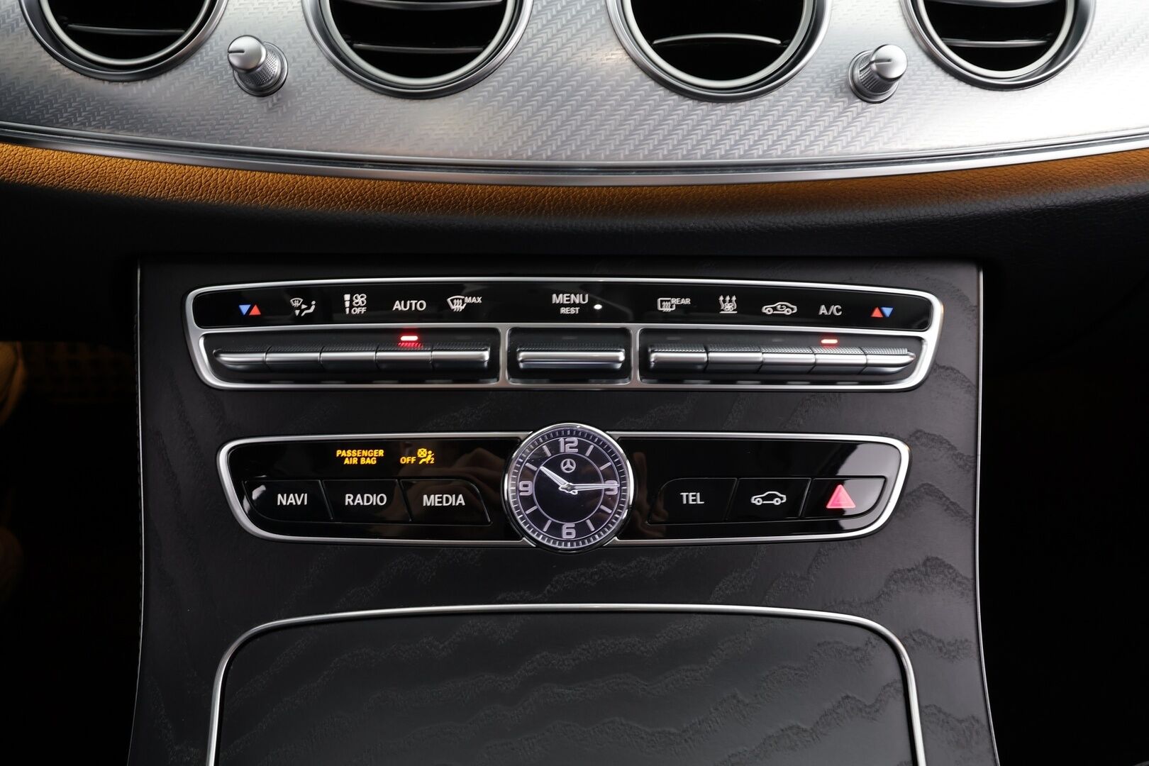 Mercedes-Benz E 2019 300de A Business Avantgarde Edition EQ Power * Multibeam / P.Kamera / Sportpenkit / Katveavustin / Widescreen / Koukku * - Suomi-auto / Kahdet renkaat - HULLU BLACKWEEK KORKOTARJOUS 2,49%