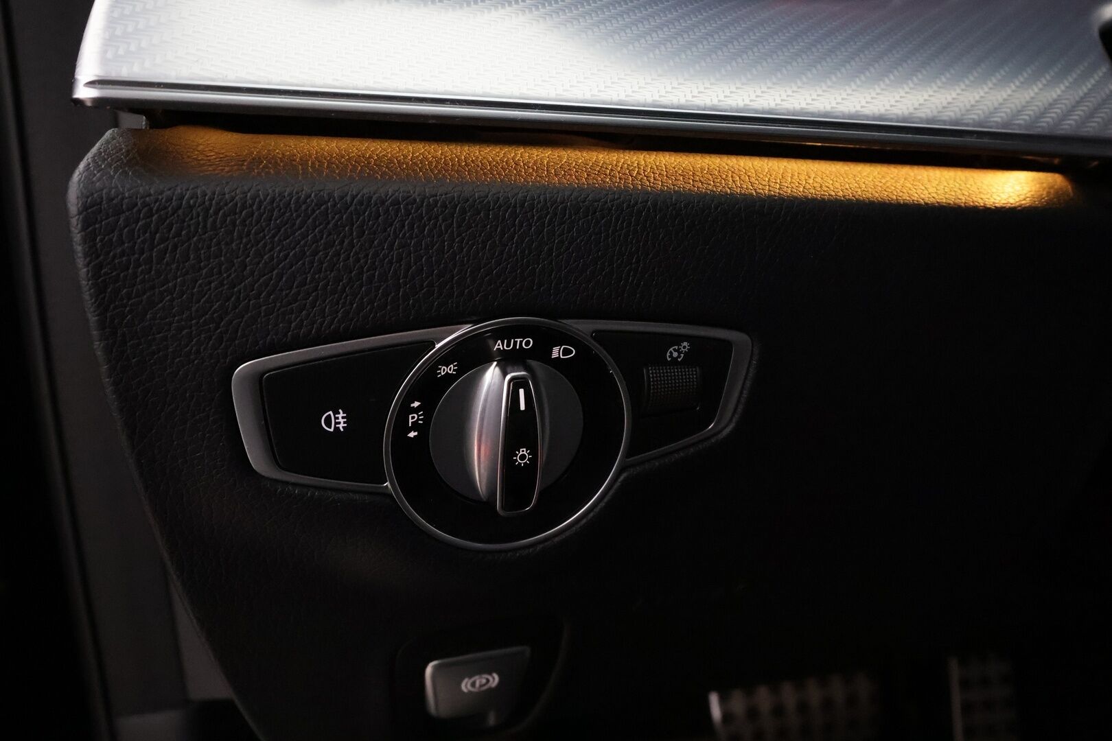 Mercedes-Benz E 2019 300de A Business Avantgarde Edition EQ Power * Multibeam / P.Kamera / Sportpenkit / Katveavustin / Widescreen / Koukku * - Suomi-auto / Kahdet renkaat - HULLU BLACKWEEK KORKOTARJOUS 2,49%