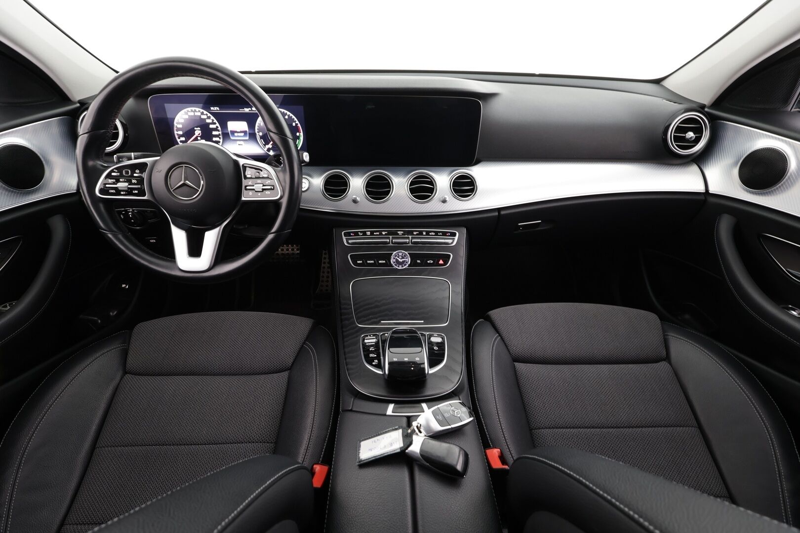 Mercedes-Benz E 2019 300 de A Business Avantgarde Edition EQ Power * Vetokoukku / Multibeam LED / Peruutuskamera / Widescreen / Sporttipenkit / BLIS - Suomi-auto / Kahdet renkaat / Siisti yksilö! - HULLUT AVAJAISHULINAT KORKOTARJOUS 3,29 %