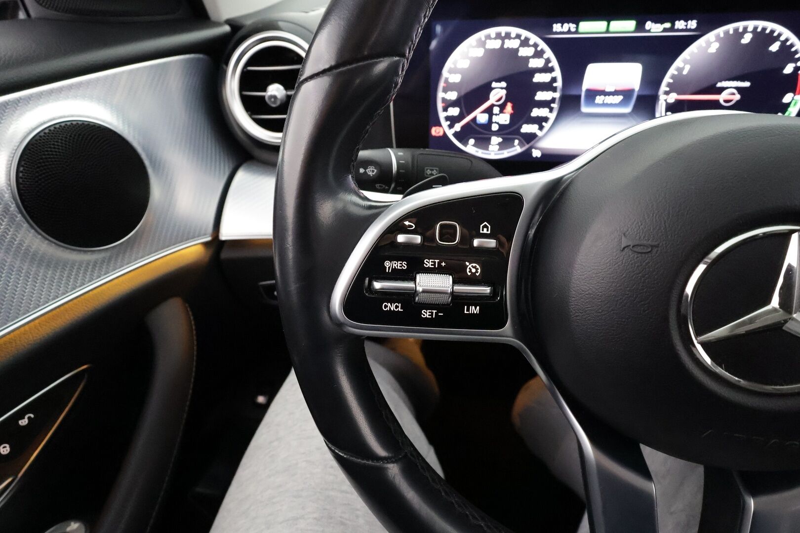 Mercedes-Benz E 2019 300de A Business Avantgarde Edition EQ Power * Multibeam / P.Kamera / Sportpenkit / Katveavustin / Widescreen / Koukku * - Suomi-auto / Kahdet renkaat - HULLU BLACKWEEK KORKOTARJOUS 2,49%