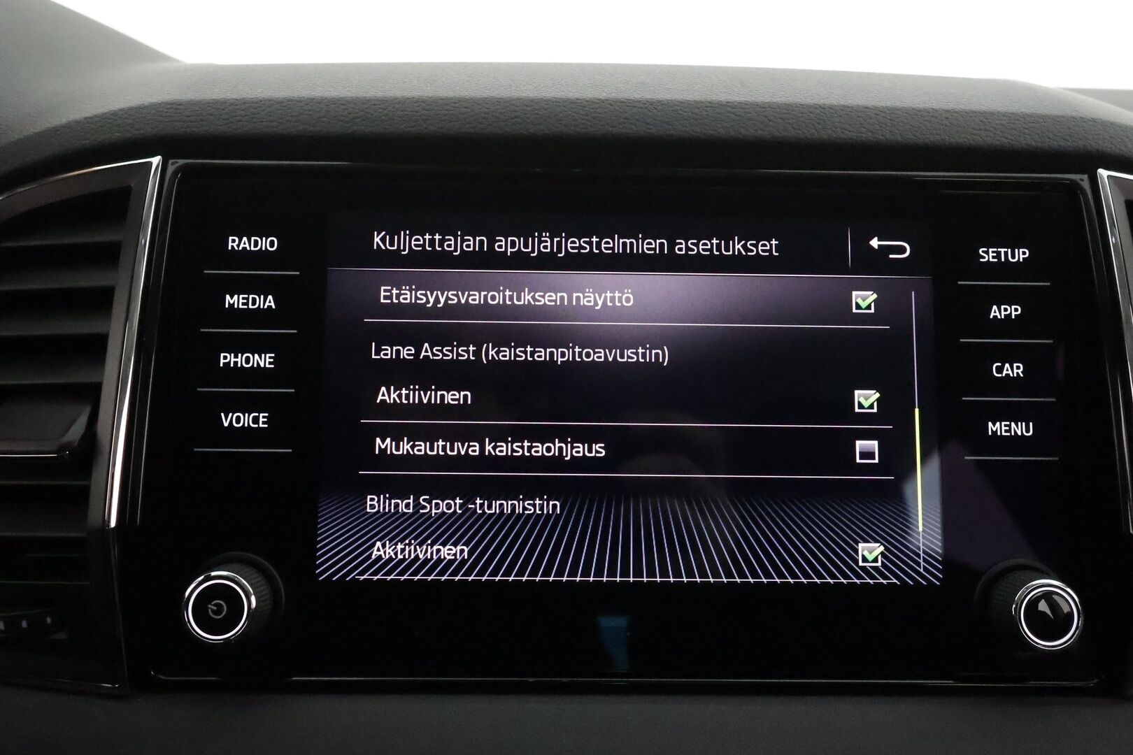 Skoda Karoq 2019 1,5 TSI 4x4 Style DSG Autom **Webasto / Muistipenkki / Adapt.vakkari / Canton / P.kamera / KeylessGo** - 1.om Suomi-auto / Kahdet renkaat aluvanteilla