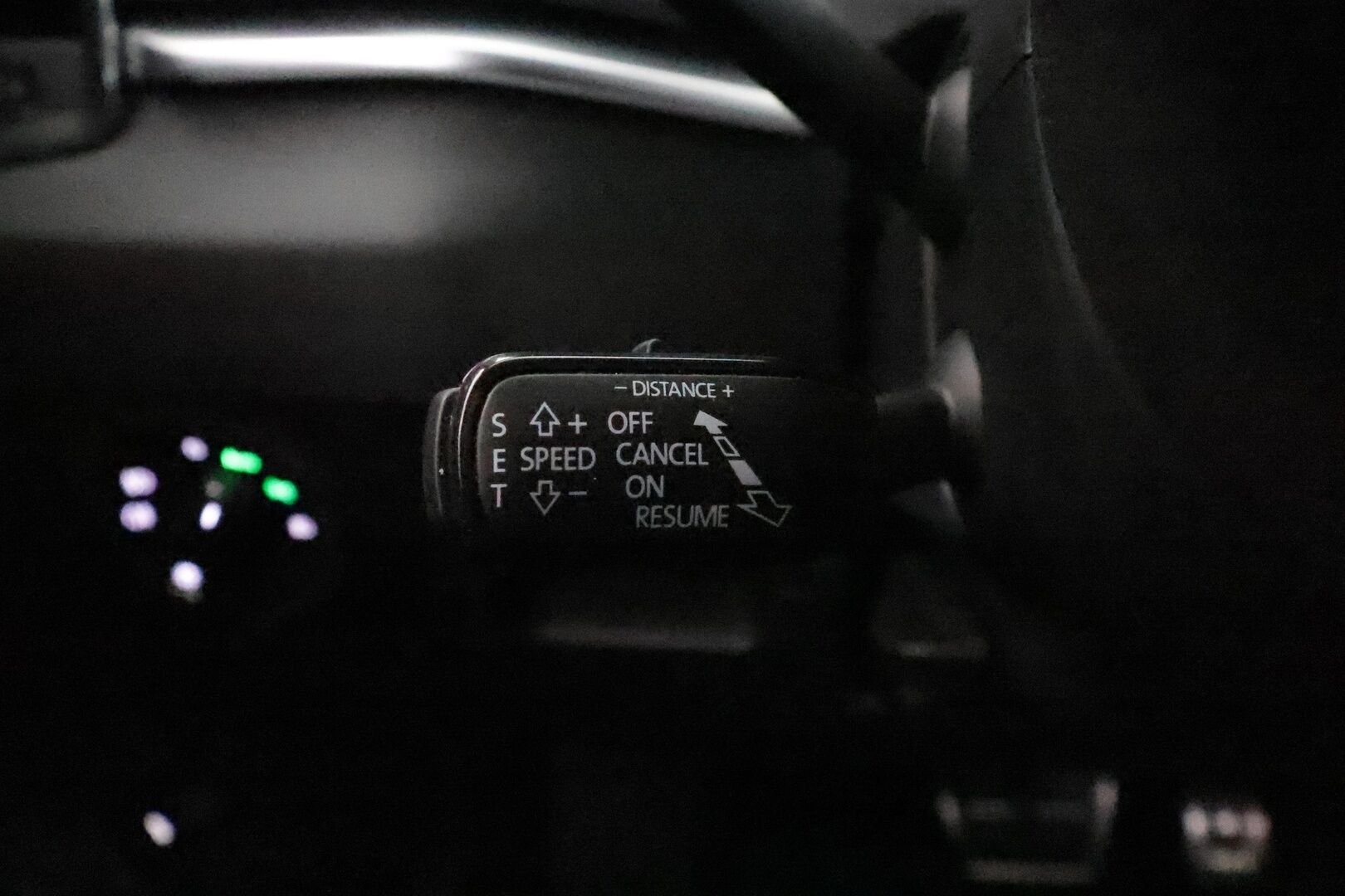 Skoda Karoq 2019 1,5 TSI 4x4 Style DSG Autom **Webasto / Muistipenkki / Adapt.vakkari / Canton / P.kamera / KeylessGo** - 1.om Suomi-auto / Kahdet renkaat aluvanteilla