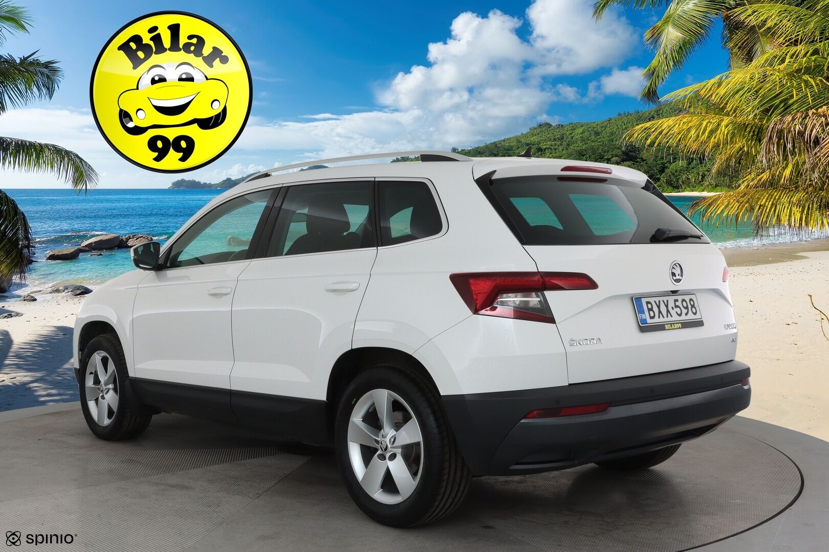 Skoda Karoq 2019 1,5 TSI 4x4 Style DSG Autom **Webasto / Muistipenkki / Adapt.vakkari / Canton / P.kamera / KeylessGo** - 1.om Suomi-auto / Kahdet renkaat aluvanteilla