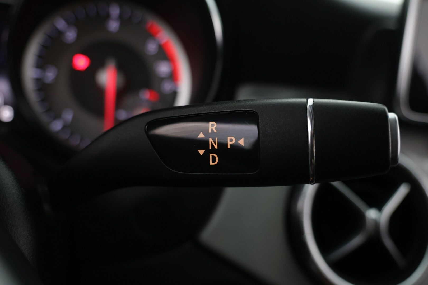 Mercedes-Benz CLA 2016 220 d 4MATIC Shooting Brake AMG - Panoraama / P-Kamera / Navi / Xenon / Nahka-Alcantara / Lohko / Näyttävä / Juuri huollettu ja katsatettu!