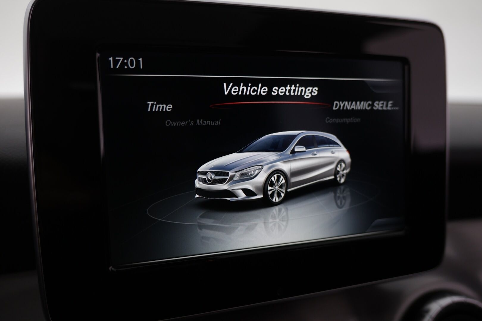 Mercedes-Benz CLA 2016 220 d 4MATIC Shooting Brake AMG - Panoraama / P-Kamera / Navi / Xenon / Nahka-Alcantara / Lohko / Näyttävä / Juuri huollettu ja katsatettu!