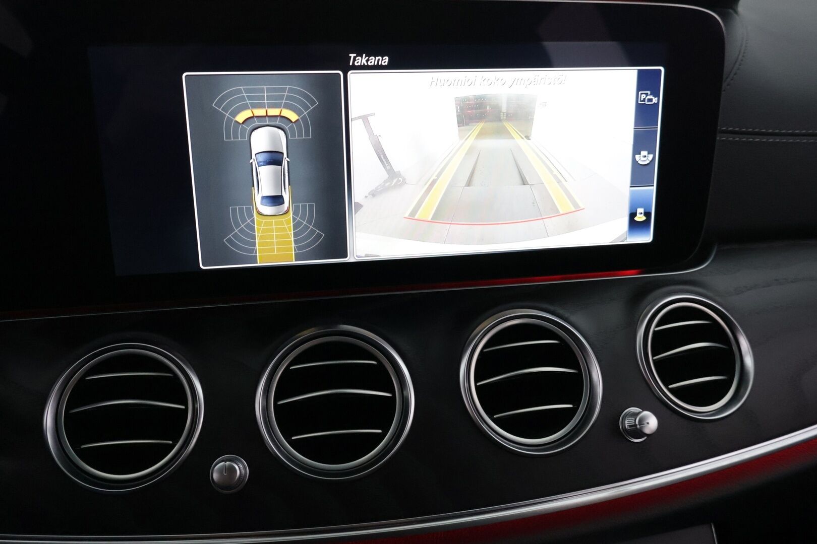 Mercedes-Benz E 2020 300e A Edition One AMG EQ Power ** Juuri tullut! / Widescreen / SoH 92,5%! / Multibeam / Sporttipenkit / P.Kamera ** - Upeassa kunnossa oleva Suomesta uutena myyty E-sarjalainen! Kahdet renkaat alkuperäisillä AMG alumiinivanteilla! Akun kapasiteetti huikeat 92,5%!