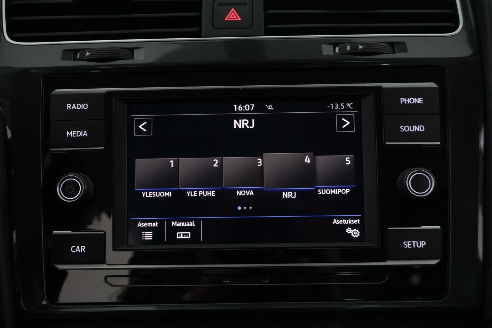 Volkswagen Golf 2019 Trendline 1,0 TSI 63 kW (85 hv) */ Suomi-auto / Webasto / Vakkari / Ilmastointi / 2x renkaat /* - Juuri huollettu / Hihna tehty 05/25 / Hyvät renkaat